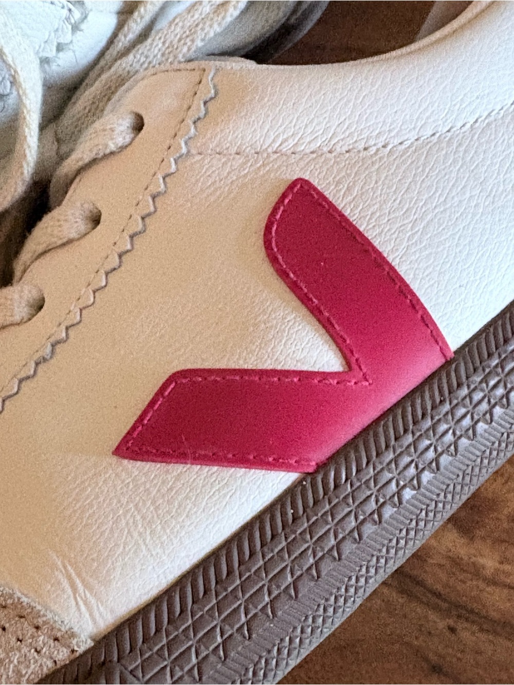 Veja Women’s Volley Red Leather Athletic Shoes Sneakers Size 8 US 39 - Picture 10 of 16